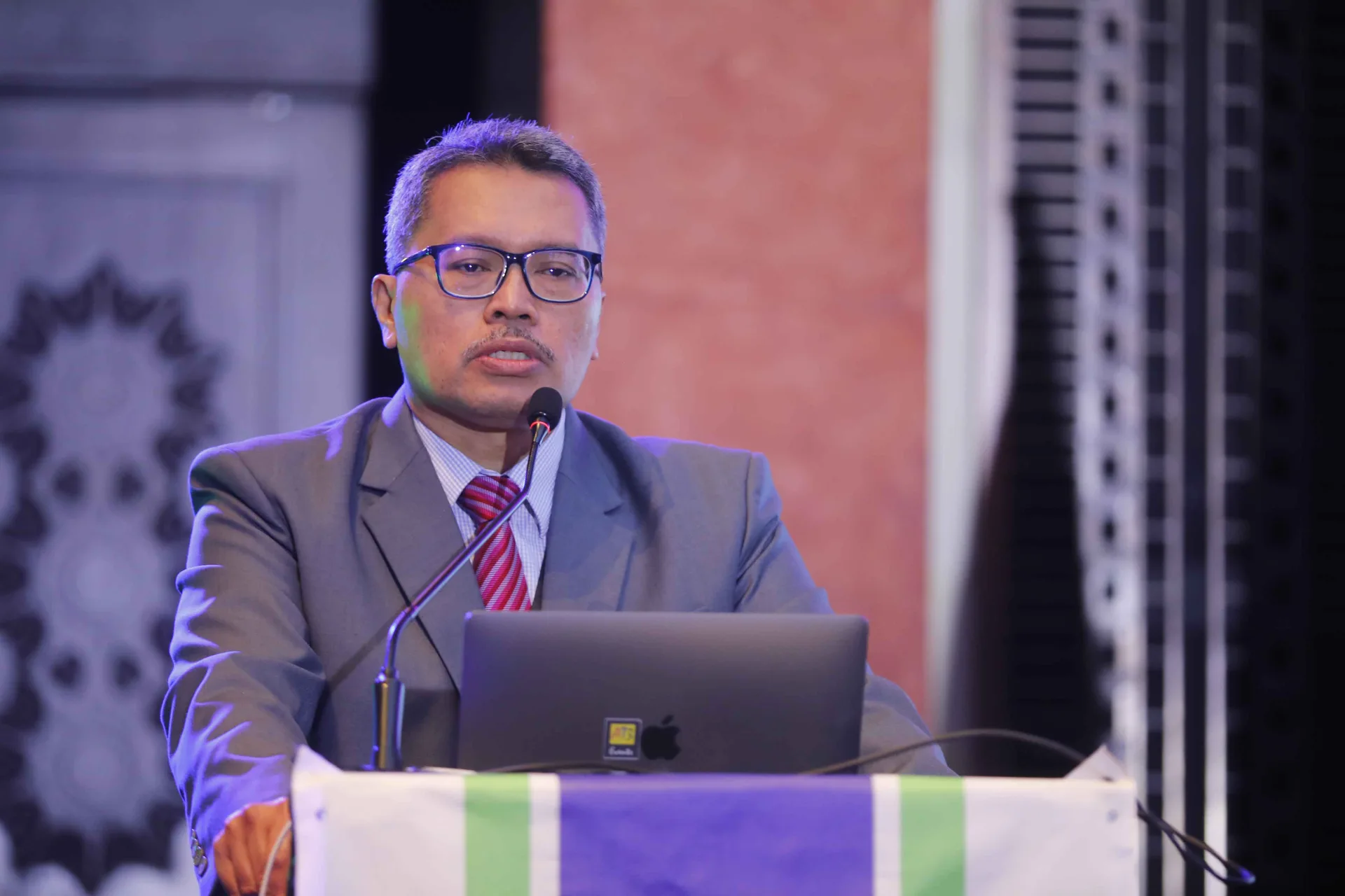 PLENARY LECTURES